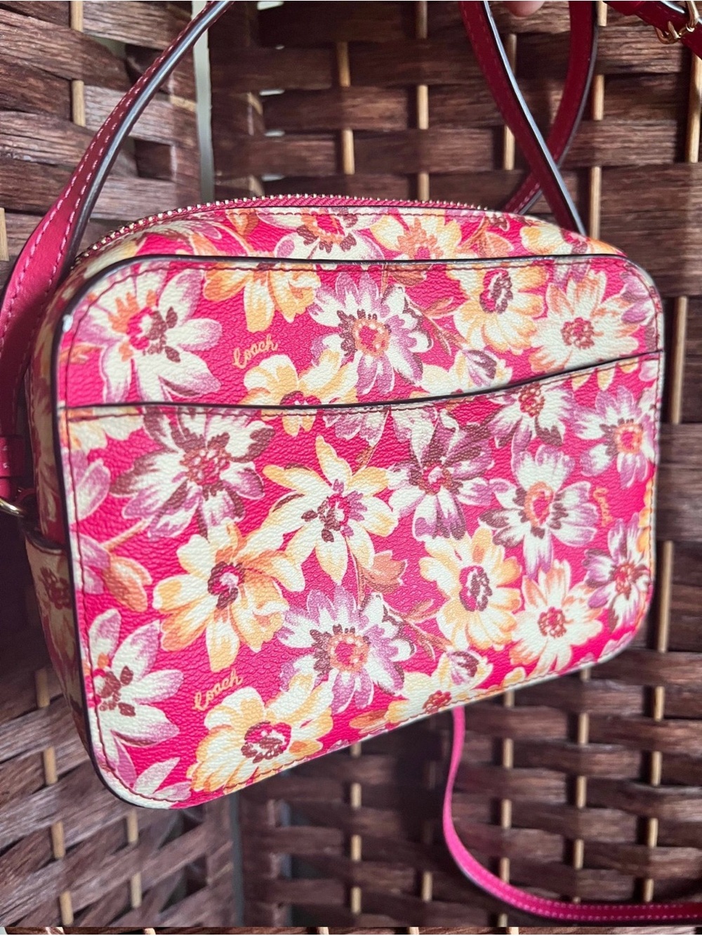 Coach Daisy Print Pink Floral camera bag and matching wristlet for live - Picture 6 of 6